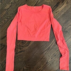 Women's Lulu lemon Coral Long Sleeve Crop Top, size 2